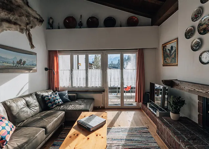 Homes - Maighels 8-9 *