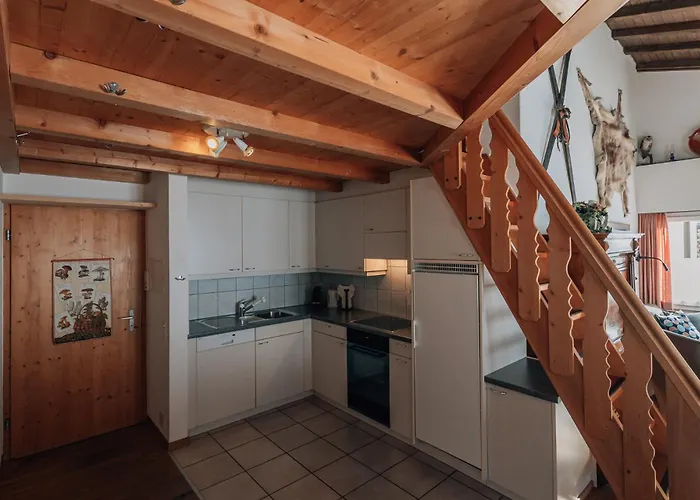 Homes - Maighels 8-9 *