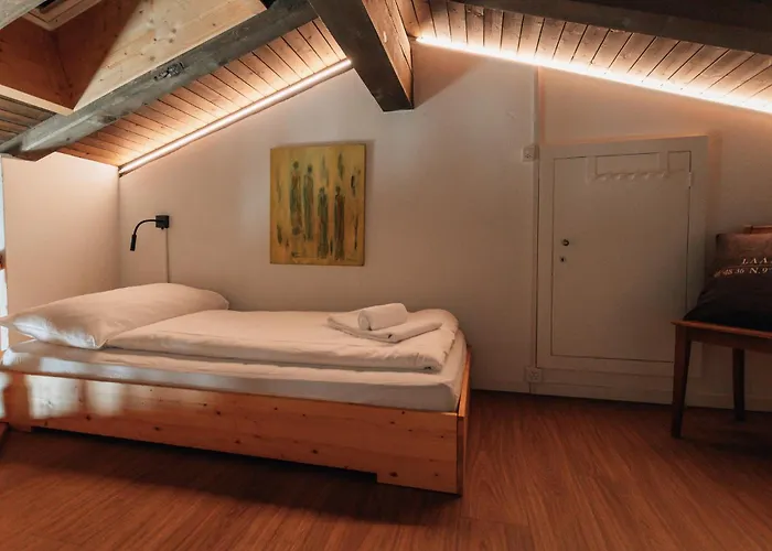 Homes - Maighels 8-9 *